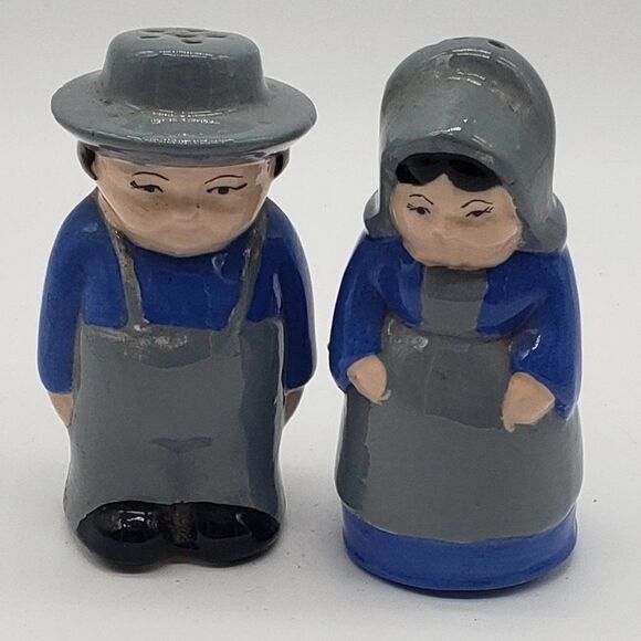 Signed Vintage 1984 Amish Blue Grey Man & Woman Ceramic Salt & Pepper Shaker Set - Picture 10 of 11